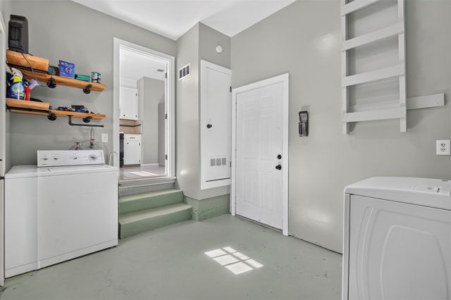 3407 S Walnut Creek Drive, Sand Springs, OK 74063