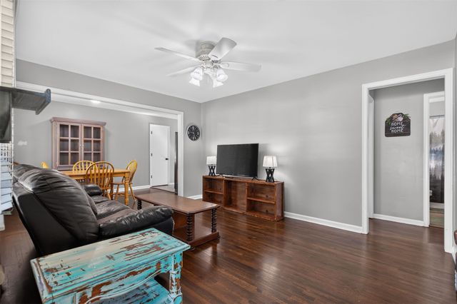 3407 S Walnut Creek Drive, Sand Springs, OK 74063