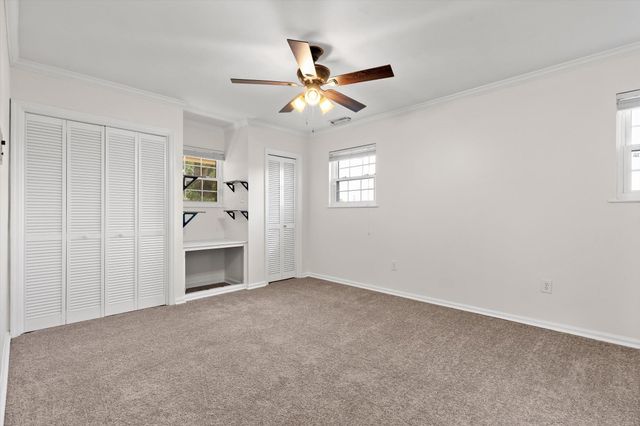 1820 W Lake Drive NW, Cleveland, TN 37312