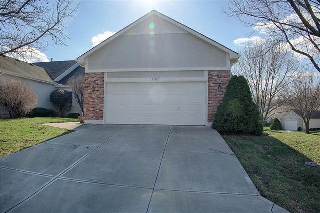 12202 Caenen Drive, Overland Park, KS 66213