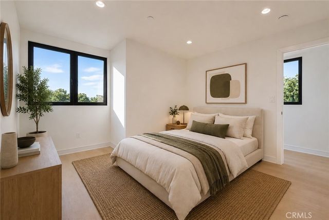 2676 Newell Street, Los Angeles, CA 90039