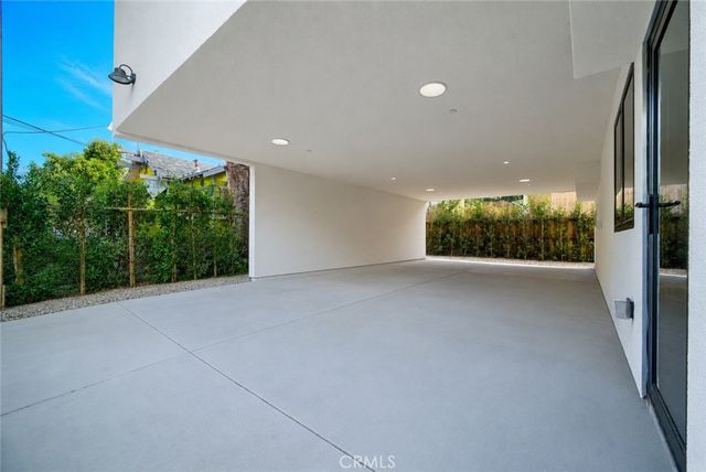 2676 Newell Street, Los Angeles, CA 90039