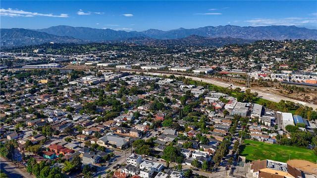 2676 Newell Street, Los Angeles, CA 90039