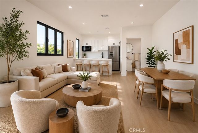 2676 Newell Street, Los Angeles, CA 90039