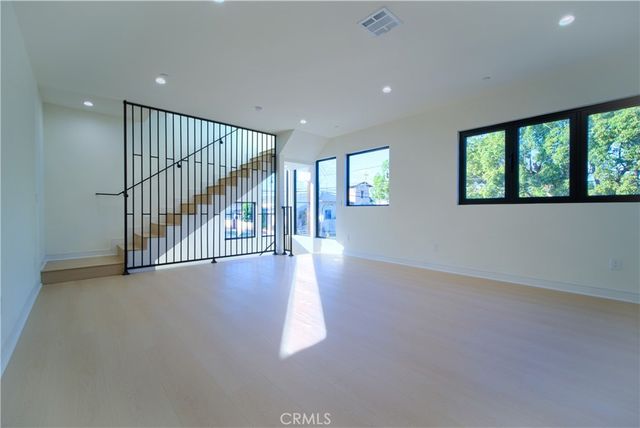 2676 Newell Street, Los Angeles, CA 90039
