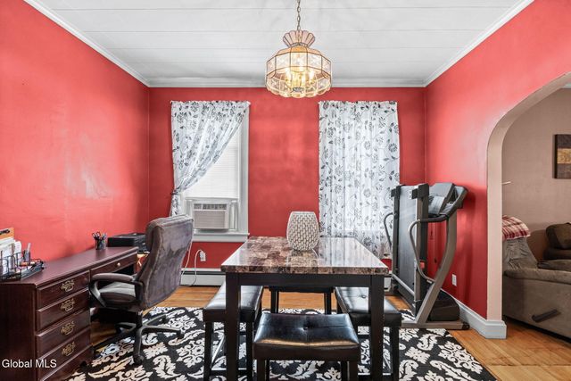 430 8th Avenue, Troy, NY 12182
