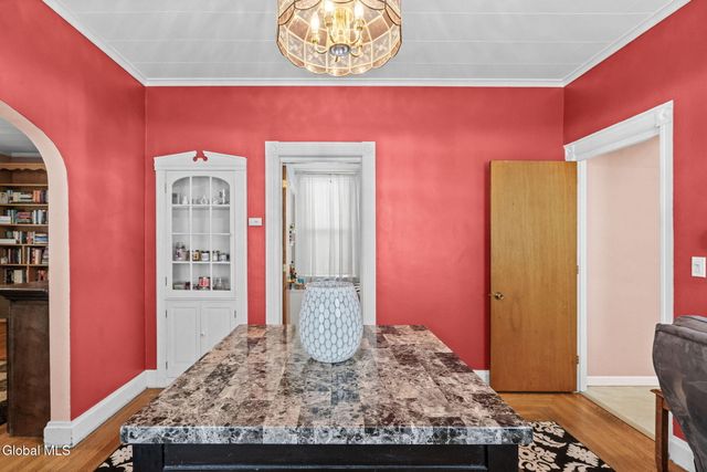 430 8th Avenue, Troy, NY 12182