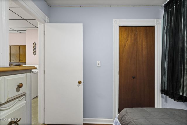 430 8th Avenue, Troy, NY 12182