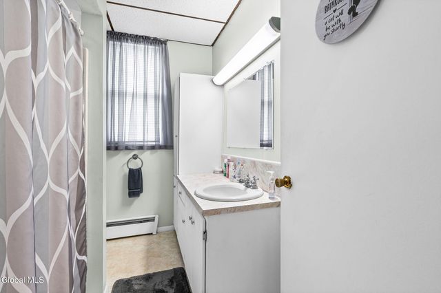 430 8th Avenue, Troy, NY 12182