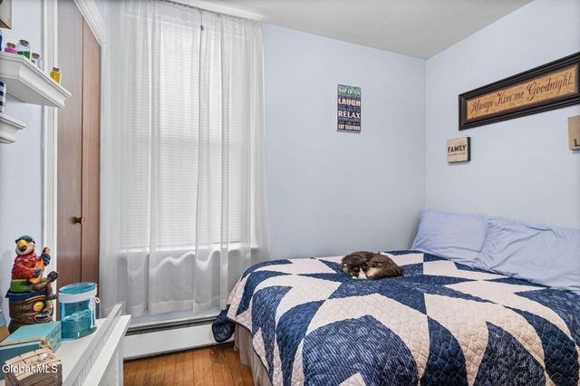 430 8th Avenue, Troy, NY 12182