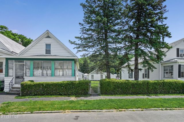 430 8th Avenue, Troy, NY 12182