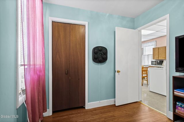 430 8th Avenue, Troy, NY 12182