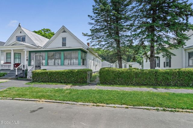 430 8th Avenue, Troy, NY 12182