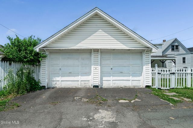 430 8th Avenue, Troy, NY 12182