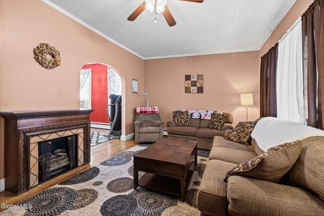 430 8th Avenue, Troy, NY 12182