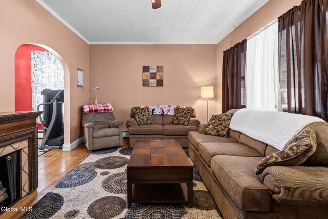 430 8th Avenue, Troy, NY 12182