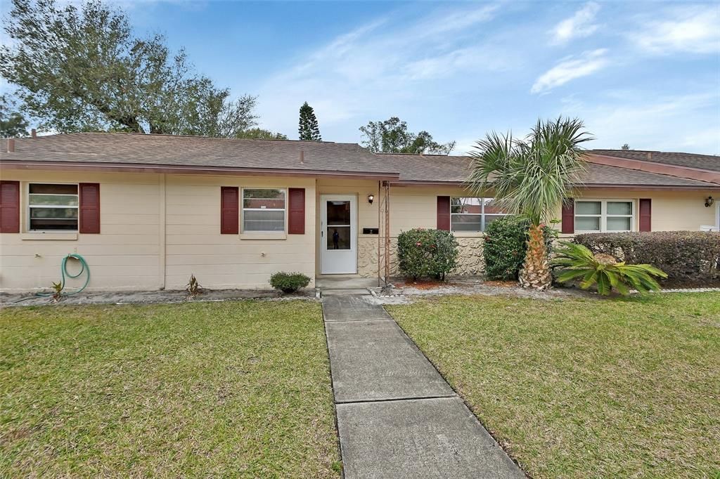 2 VILLA VILLAR COURT 02, Deland, FL 32724