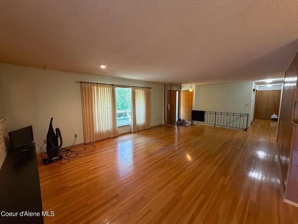 202 Fairview Avenue, Silverton, ID 83867 photo 4