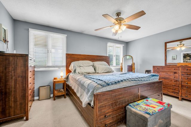 830 Hadley Rd, Clarksville, TN 37042