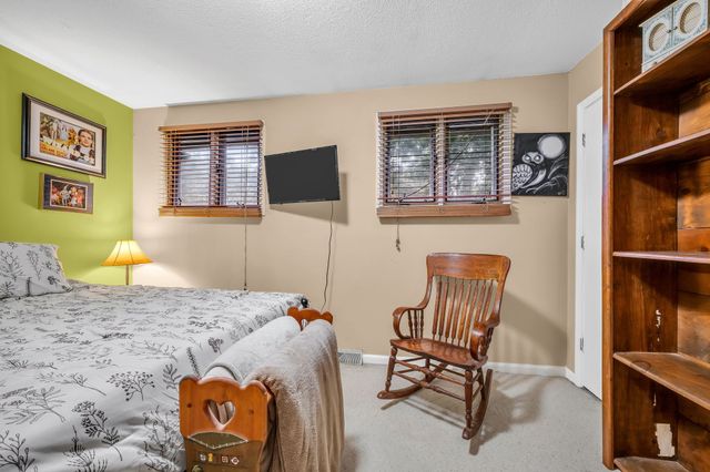 830 Hadley Rd, Clarksville, TN 37042