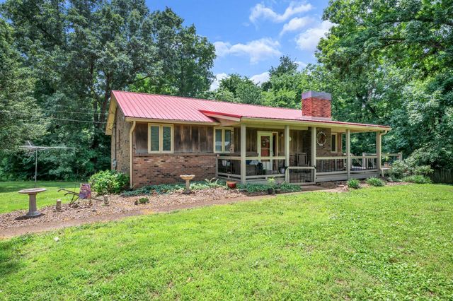 830 Hadley Rd, Clarksville, TN 37042