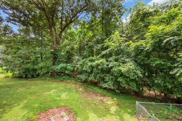 830 Hadley Rd, Clarksville, TN 37042