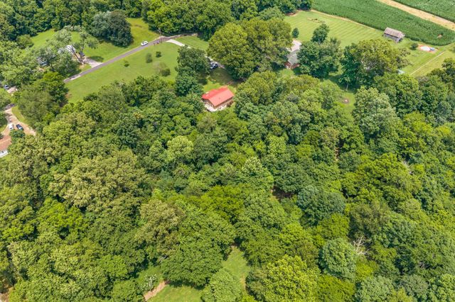 830 Hadley Rd, Clarksville, TN 37042