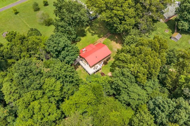 830 Hadley Rd, Clarksville, TN 37042