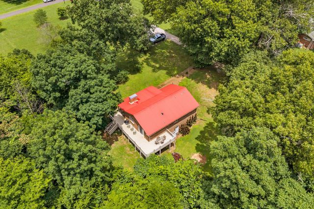 830 Hadley Rd, Clarksville, TN 37042