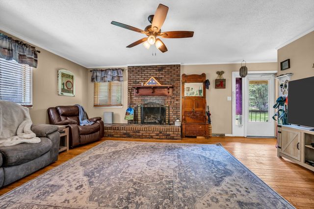 830 Hadley Rd, Clarksville, TN 37042