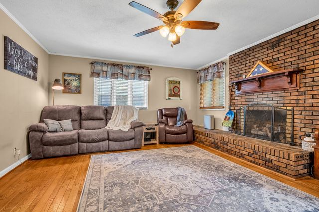830 Hadley Rd, Clarksville, TN 37042