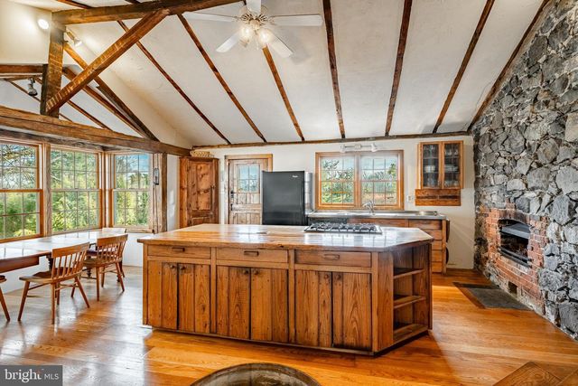 329 IVY MILLS RD, Glen Mills, PA 19342