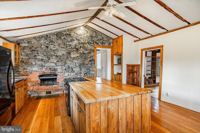 329 IVY MILLS RD, Glen Mills, PA 19342