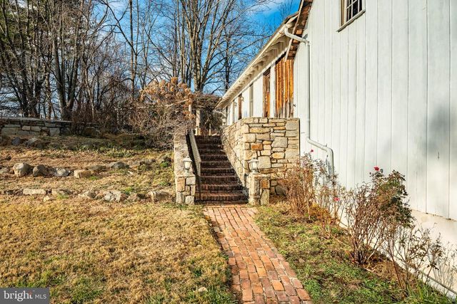 329 IVY MILLS RD, Glen Mills, PA 19342