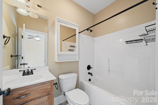 8933 Vickery Lane, Harrisburg, NC 28075