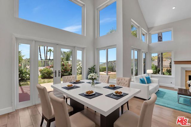 24701 Calle Conejo, Calabasas, CA 91302