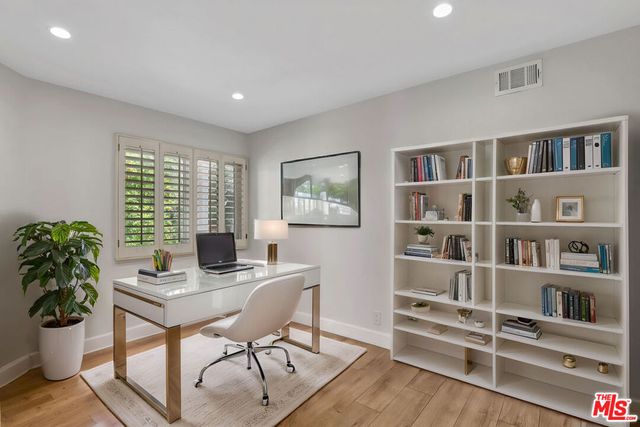 24701 Calle Conejo, Calabasas, CA 91302