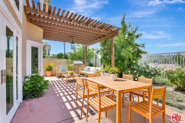 24701 Calle Conejo, Calabasas, CA 91302