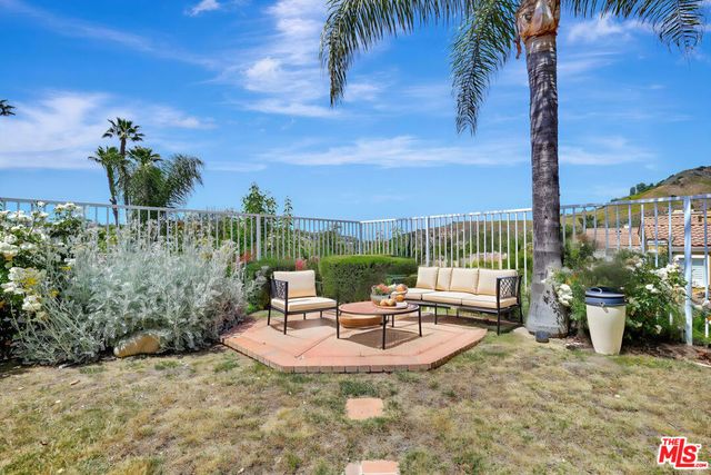 24701 Calle Conejo, Calabasas, CA 91302