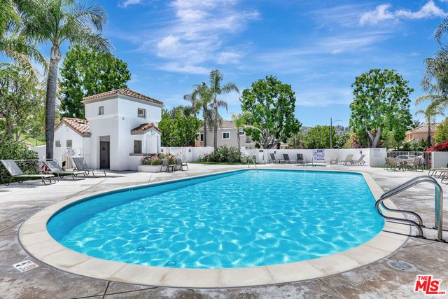 24701 Calle Conejo, Calabasas, CA 91302