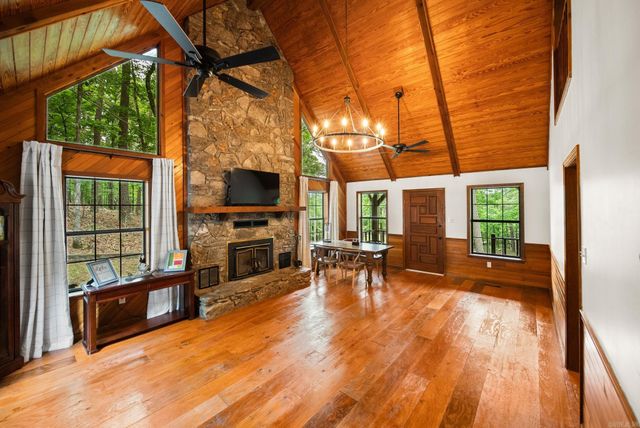 5400 Squirrel Road, Alexander, AR 72002