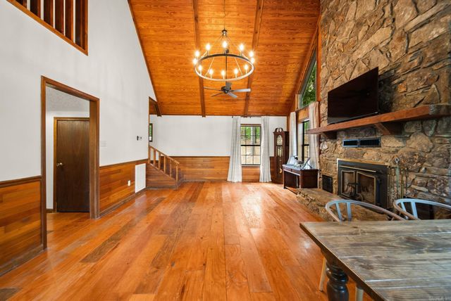 5400 Squirrel Road, Alexander, AR 72002