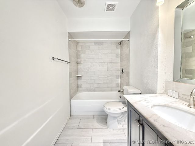 4666 E 68th Street 293, Tulsa, OK 74136