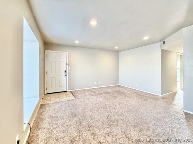 4666 E 68th Street 293, Tulsa, OK 74136