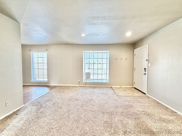 4666 E 68th Street 293, Tulsa, OK 74136