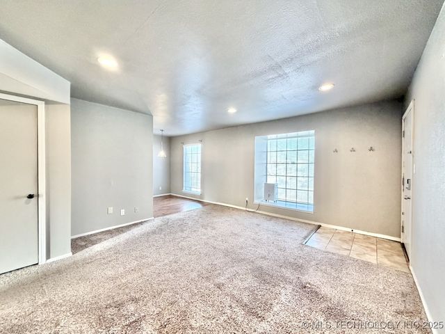 4666 E 68th Street 293, Tulsa, OK 74136