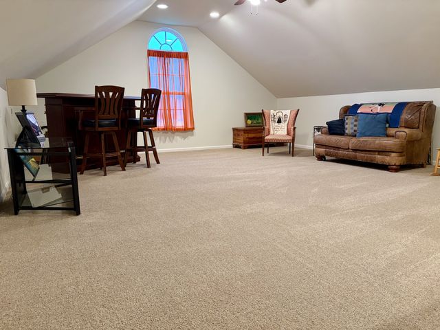 419 W Hester Rd, Cottontown, TN 37048