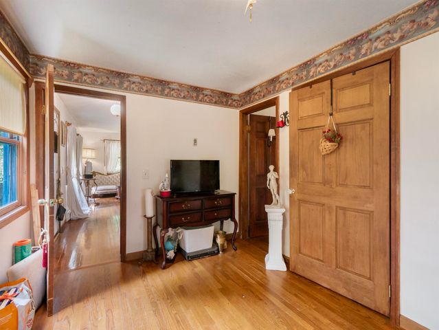 292 Ledgemere Point, Hubbardton, VT 05732