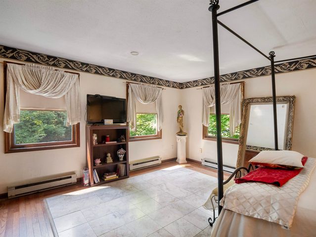 292 Ledgemere Point, Hubbardton, VT 05732