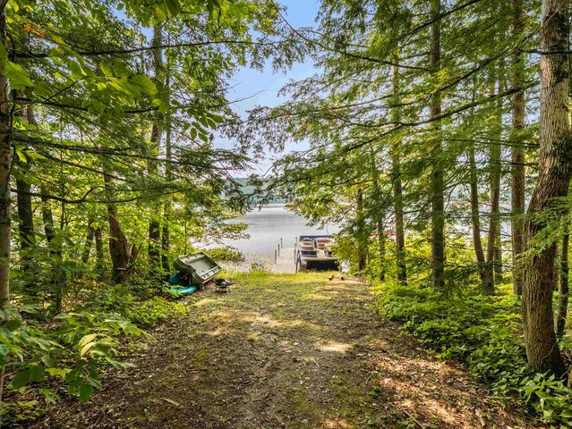 292 Ledgemere Point, Hubbardton, VT 05732